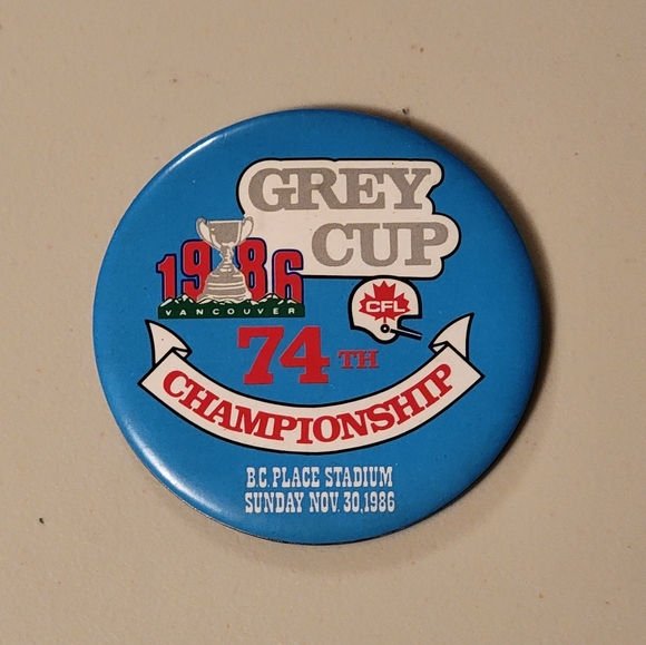 CFL 1986 Grey Cup BC Place Stadium Button - Picture 1 of 2